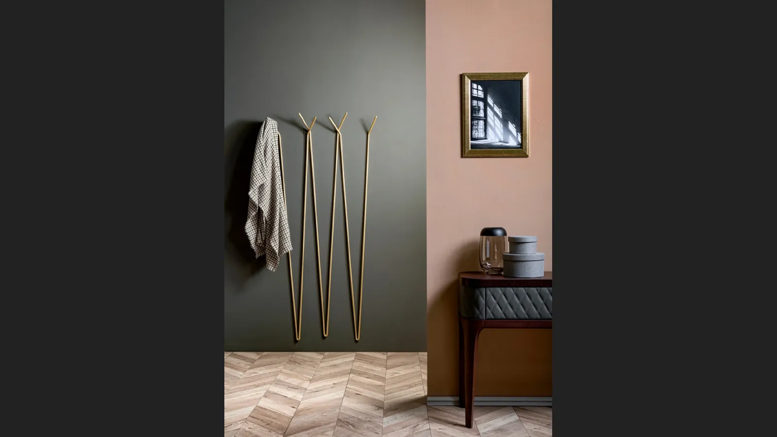 Appendiabiti di design Lost in metallo di Tonin Casa