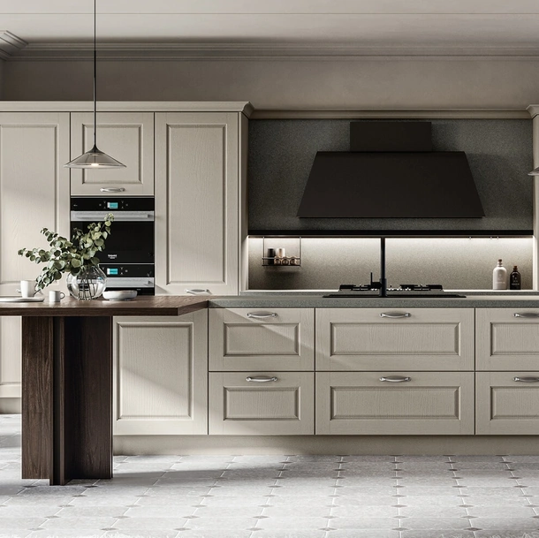 Cucina Classica con isola Asolo 03 in laccato e laminato di Arredo3